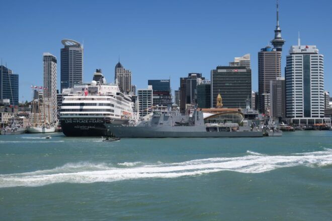 Auckland Welcome Tour: Private Tour With a Local - Similar Guided Tour Options