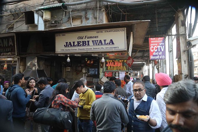 Audio Guide of Chandni Chowk Food, Delhi on HopOn India App - Essential Items to Bring