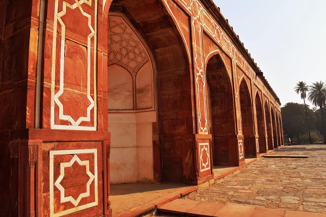 Audio Guided Walk of Humayuns Tomb & Nizammudin Basti, Delhi on HopOn India App - Meeting and Pickup Information