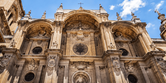 Audio Tour of the Historic Center of Granada - Granadas History and Architecture
