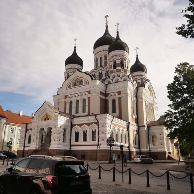 Audio Tour of the Toompea Hill (Cathedral Hill) in Tallinn - The Significance of Toompea Hill