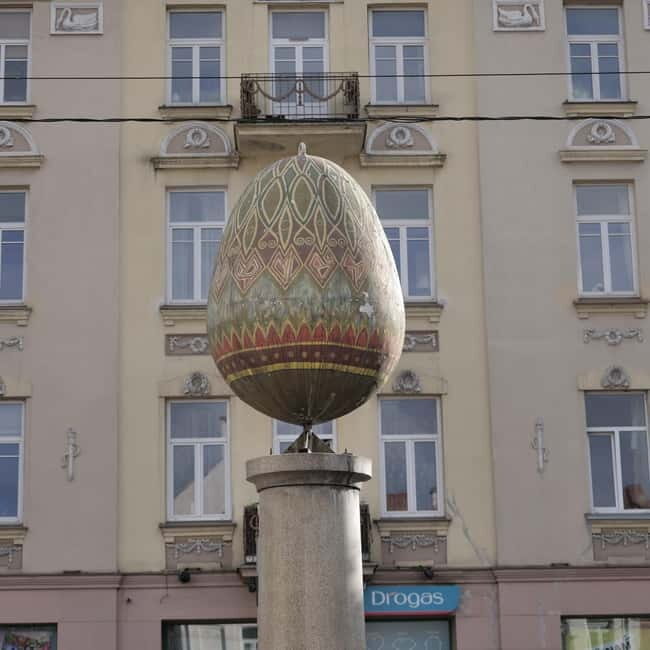 Audio Tour of Vilnius Old Town Core and the South Part 2in1 - The South Part Tour: Art, Jewish Heritage, and Sacred Spaces