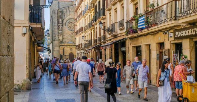 Audiotour: San Sebastian Essential and Essential - About Paseo App and Audio Guides