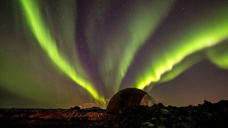 Aurora Basecamp: Northern Lights Nighttime Observation Tour - Experience Highlights