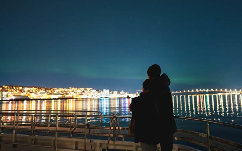 Aurora Dinner Cruise from Tromso - A Tromsø evening built around water, food and sky