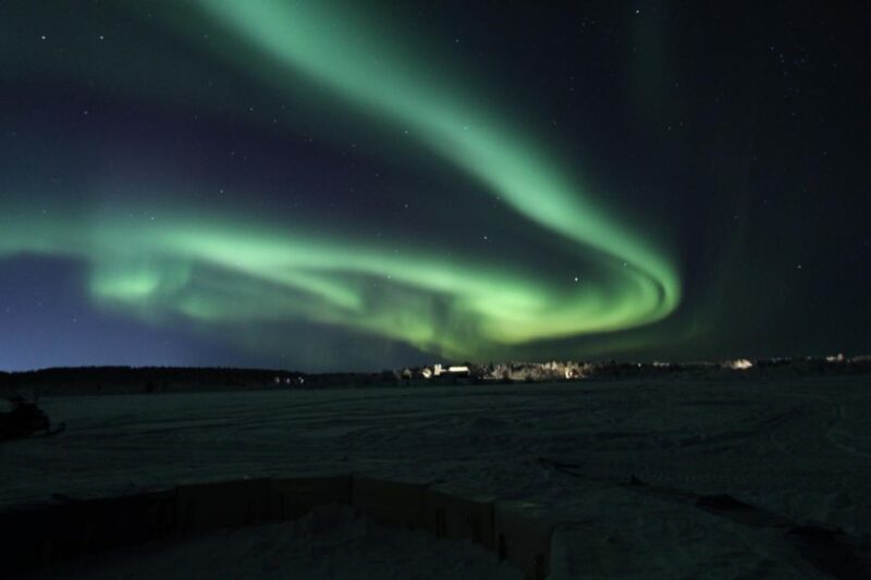 Aurora Hunt on Snowmobile - small groups - FAQ