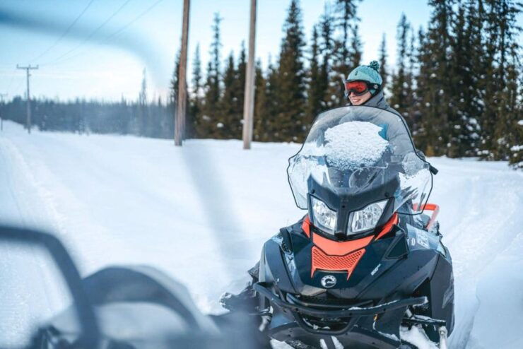 Aurora Hunt on Snowmobile - Small Groups - Booking Information