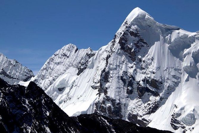 Ausangate Red Lake Trek - 1 Day - Huaynas Expeditions - Trek Highlights