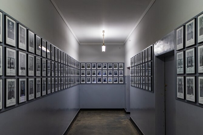 Auschwitz-Birkenau and Krakow Private Car Trip From Katowice - Detailed Itinerary