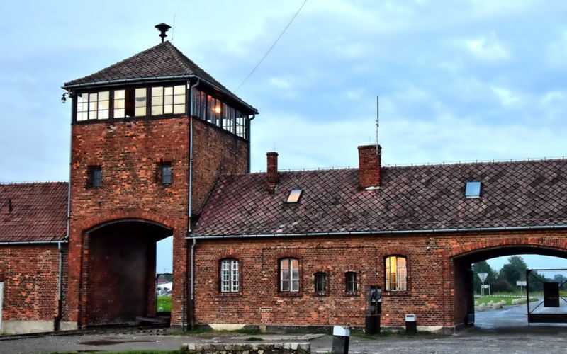 Auschwitz-Birkenau Day Tour from Krakow with Multiple Guide Language Option - The first part of the visit: prepare to listen closely