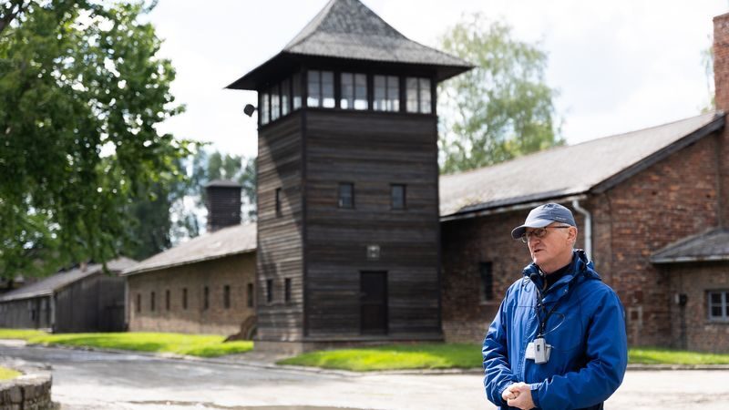 Auschwitz-Birkenau Day Tour from Krakow with Round-Trip Transport - Auschwitz I: exhibits, barracks, and a difficult history