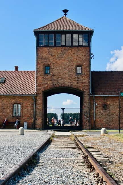 Auschwitz-Birkenau: Guided Tour - Ticket + Transportation - Auschwitz-Birkenau Guided Tour – Ticket and Transportation Review