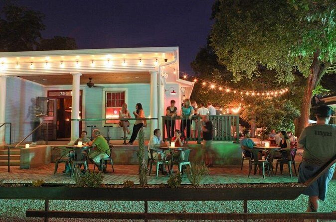 Austin Bar Hunt: Raging on Rainey - Who Would Enjoy This?