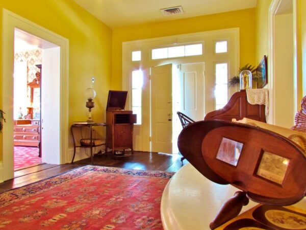 Austin: Neill-Cochran House Museum - Getting to the Museum