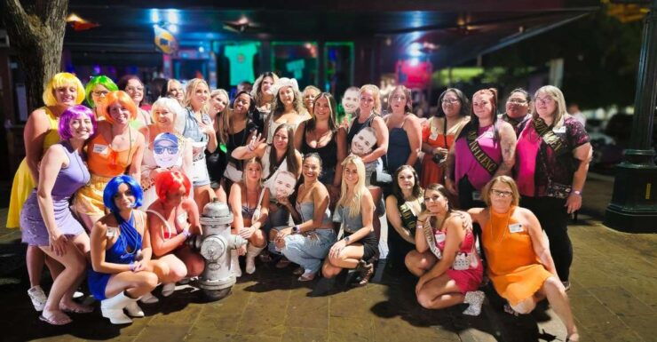 Austin: VIP Bar & Club Crawl - Good To Know