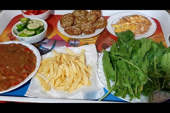 Authentic Breakfast With Locals and Tour to Giza Pyramids and Sphinx - Overview of the Experience