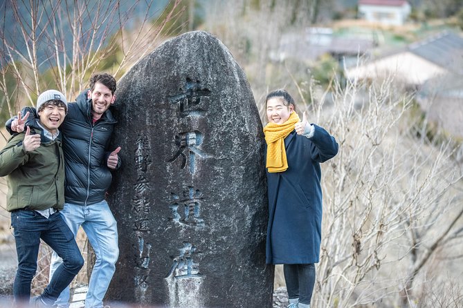 Authentic Experience in the Local Community - Meeting and Pickup