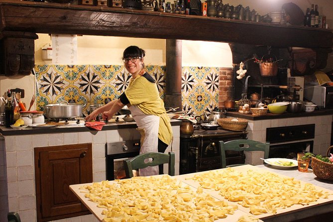 Authentic Florentine Cooking Class and Garden Tour in a Tuscan Family Estate - Meeting Point