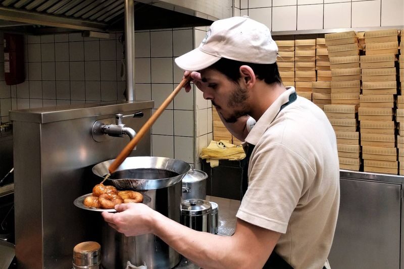 Authentic Greek Food Tour in Athens - Psyri turns the walk toward snacks and a taverna