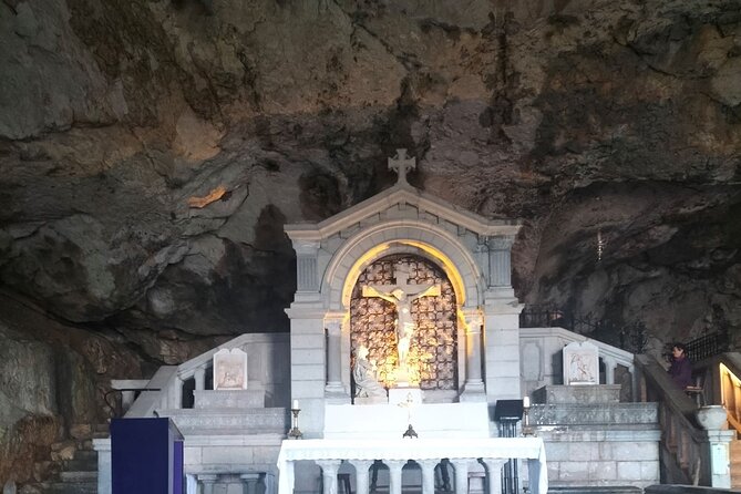 Authentic Provencal Villages and Mary Magdalenes Cave - Return Journey: Fond Farewells