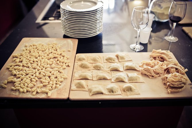 Authentic Roman Cooking Class & Market Tour Experience - Small-Group Experience