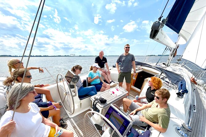 Authentic Sailingtrip Beyond the Borders of the Port of Hamburg - Sailing Experience Overview