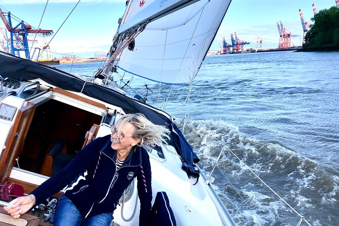 Authentic Sailingtrip Beyond the Borders of the Port of Hamburg - Meeting Point and Directions