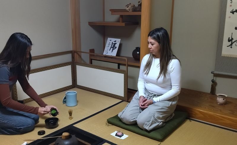 Authentic Tea Ceremony Honmachi Classroom - Who will get the most from this class