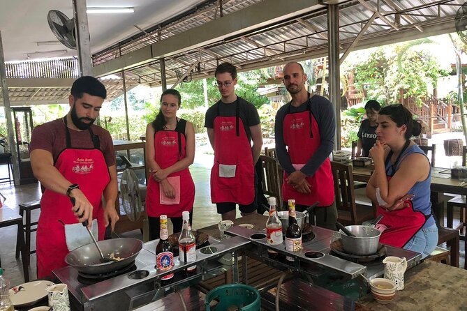 Authentic Thai Cooking Class and Farm Visit in Chiang Mai - Traveler Photos