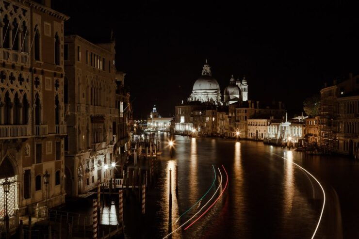 Authentic Venice: Neighborhood Cicchetti Food & Wine Tour - Tour Duration and Language