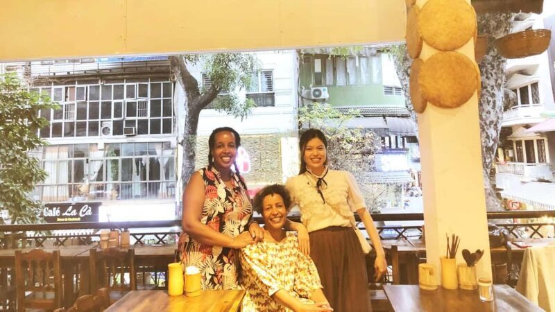 Authentic Vietnam Tea Tasting & Train Street With Lunch - Authenticity and Unique Highlights