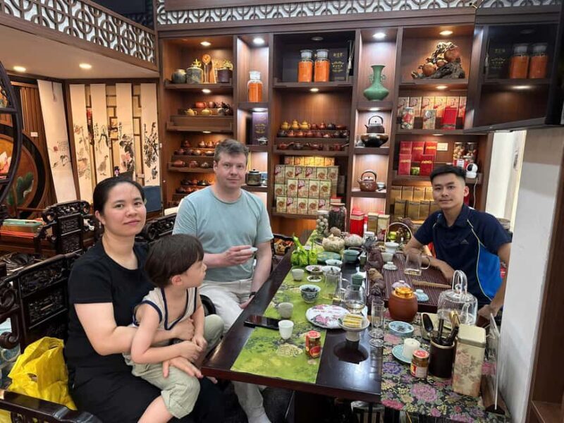 Authentic Vietnam Tea Tasting & Train Street With Lunch - Good To Know