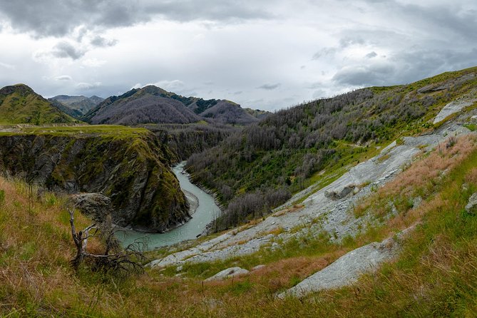 AuthenticAs Skippers Canyon - Professional Photography & Exclusive 4WD Tour - Common Questions