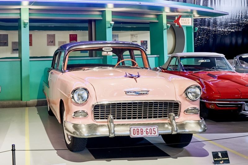 Autoworld Brussels Entry Ticket - Start with the story of the car