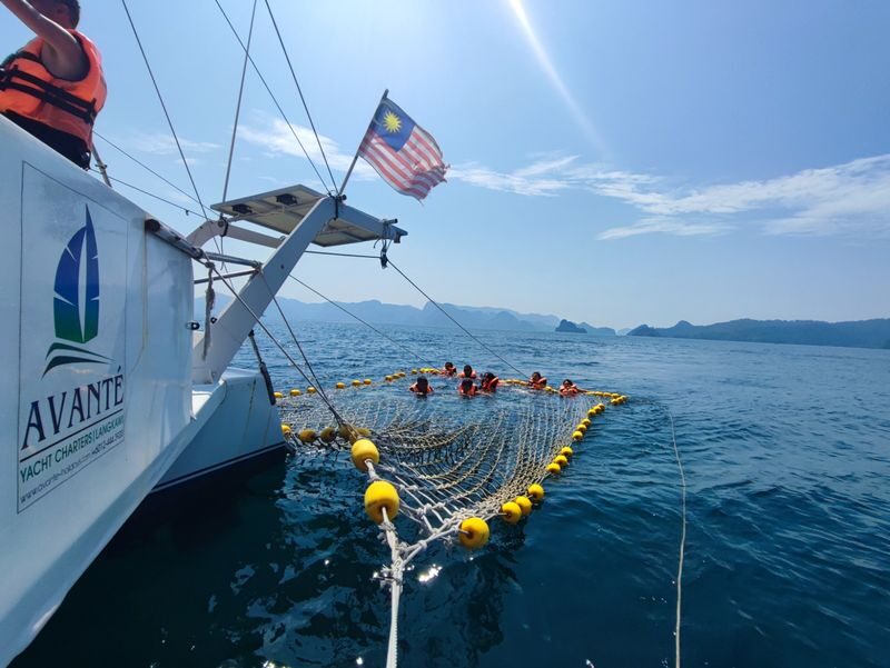 Avante Sunset Party Cruise in Langkawi - The sea-jacuzzi net, swimming and kayaking