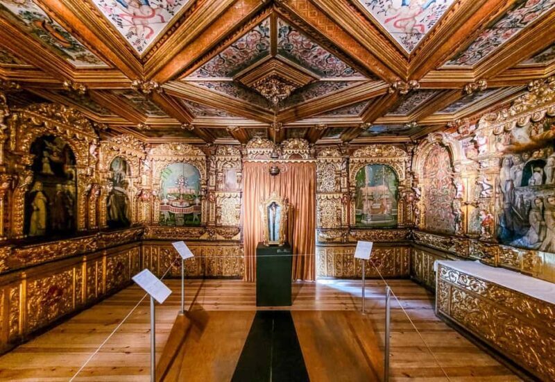 Aveiro: Cruise, Museums & Heritage Tickets Included - Visiting the Museo Santa Joana