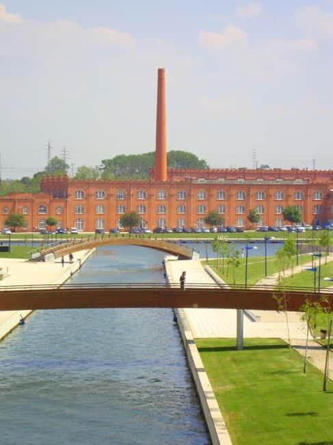 Aveiro Essential: Boat, Walking Tour, Sweets & Ribbons - Good To Know