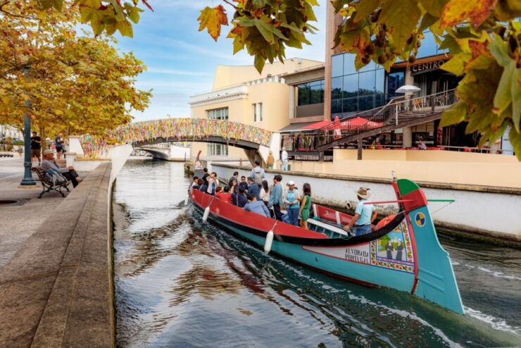 Aveiro: Scenic Guided Boat Tour - Booking and Logistics