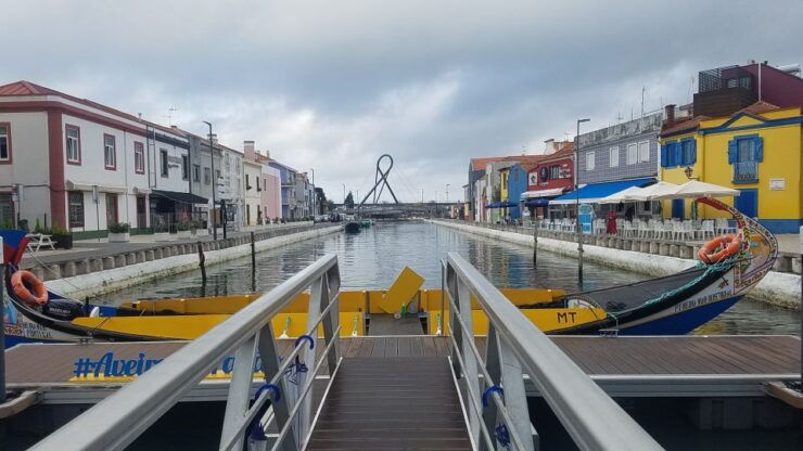 Aveiro: Stories, Canals, and Azulejos Guided Walking Tour - Experience
