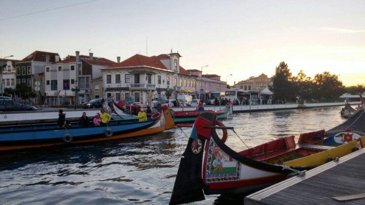Aveiro Tour(4Hours): From Oporto;City Tour- Half Day Trip - Tour Duration and Guide Availability