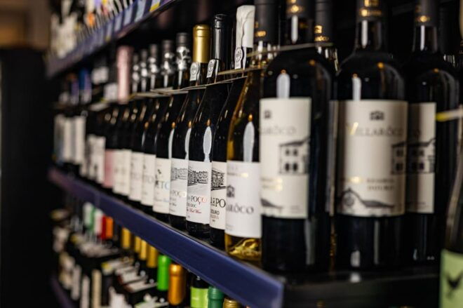 Aveiro: Wine Tasting - Food Pairing Options