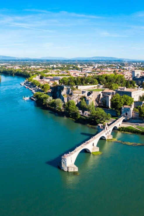 Avignon: Express Walk With a Local in 60 Minutes - Key Landmarks to Discover