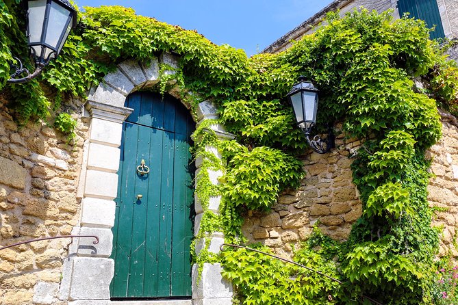 Avignon, Fontaine De Vaucluse, and L'isle Sur La Sorgue Flea Market and Antiques. - LIsle Sur La Sorgue: An Antique Lovers Paradise