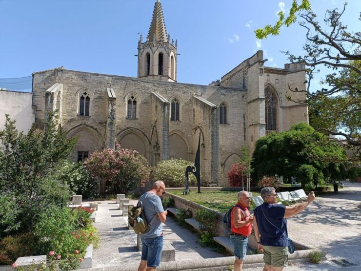 Avignon : Half-Day Walking Tour With Private Guide - Itinerary