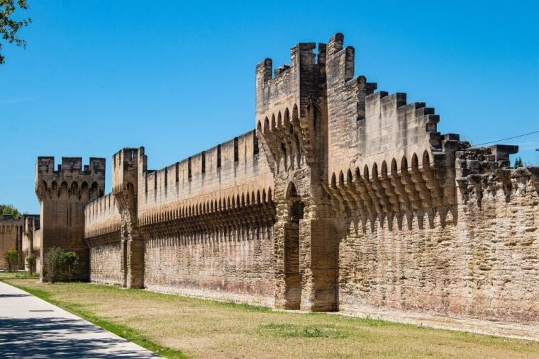 Avignon: Private Walking Tour – Discover History & Heritage - Explore Medieval Fortifications