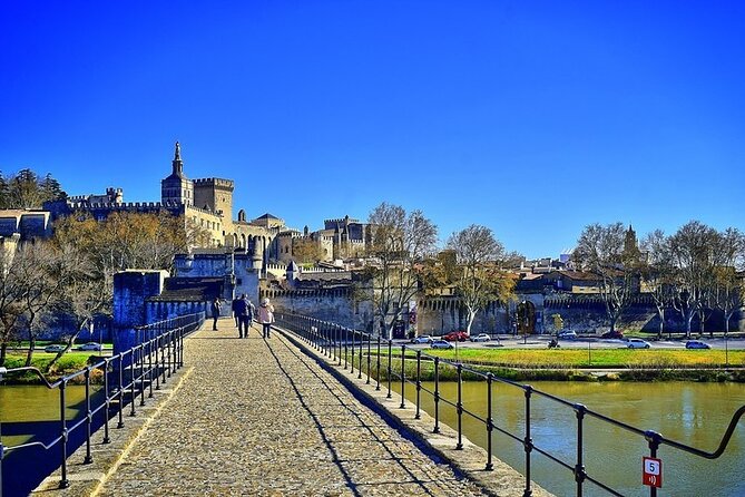 Avignon & the Pont Du Gard - Activities and Attractions in the Surrounding Area