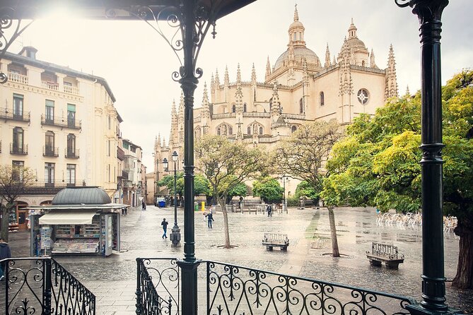 Avila and Segovia Full Day Private Tour With Gastronomic Lunch From Madrid - Gastronomic Lunch Experience