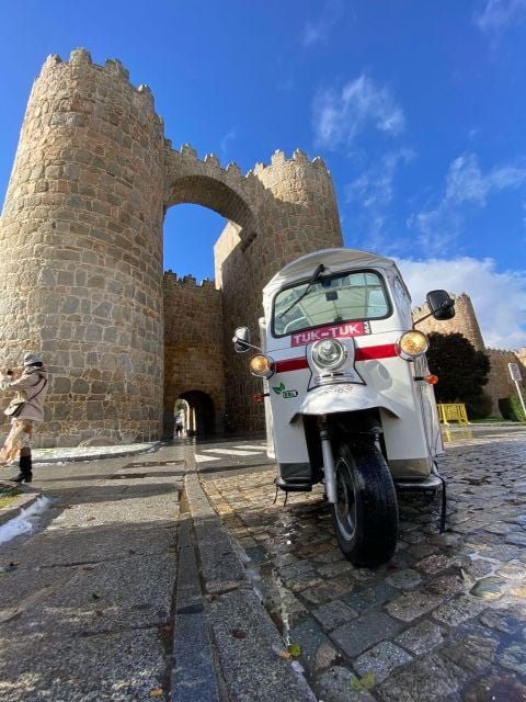 Ávila: Hop-on Hop-off Tuk Tuk Tour - Inclusions and Departure Location