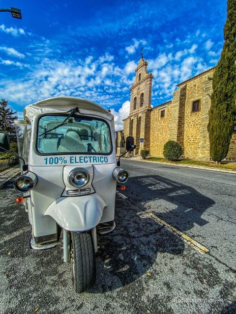 Ávila: Hop-on Hop-off Tuk Tuk Tour - Small Group Experience