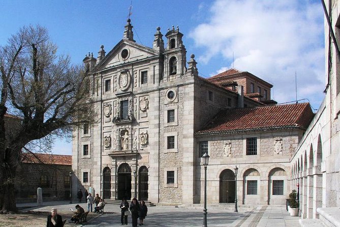 Avila With Bulls, Bees and Castles From Madrid. Choose Your Tour - Requirements and Weather Conditions